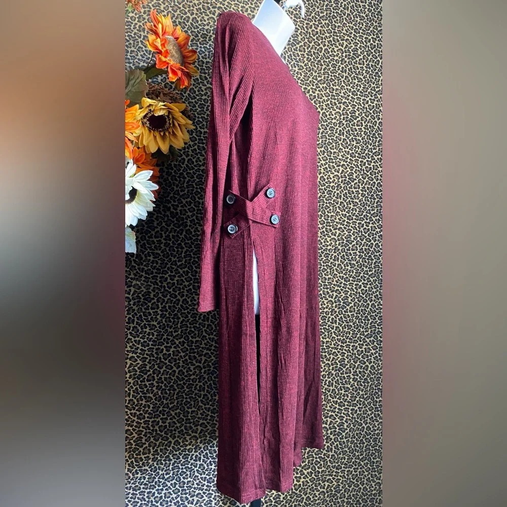 🌴3/$30🌴DOE & RAE Burgundy Marble Long Sleeve Side Slit Button Accent Dress - Picture 10 of 12